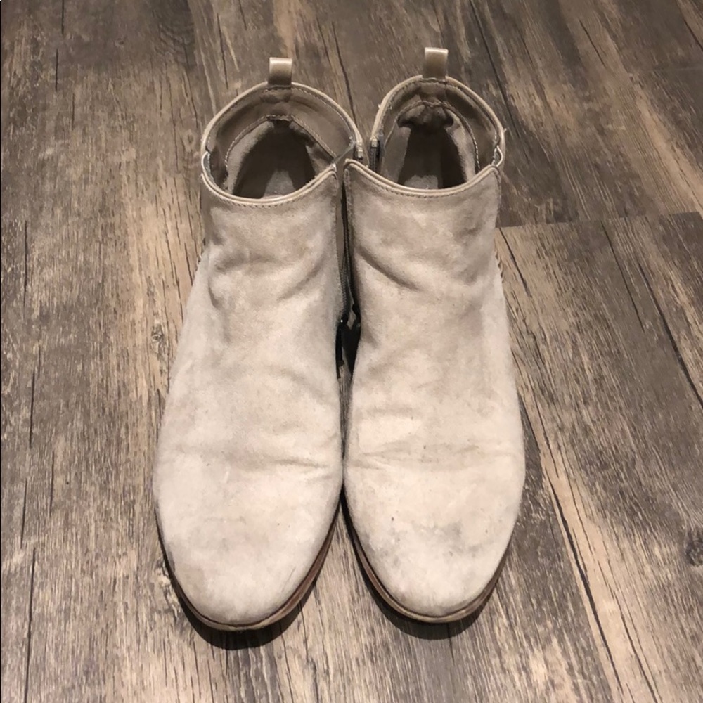 Pre loved grey ankle booties small heel